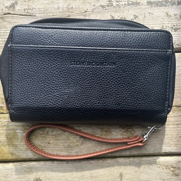 Stone Mountain Cognac and black leather wristlet clutch new - Picture 4 of 6